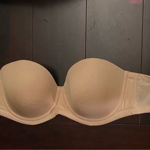Wacoal strapless bra. Beige. Size is 36DD.